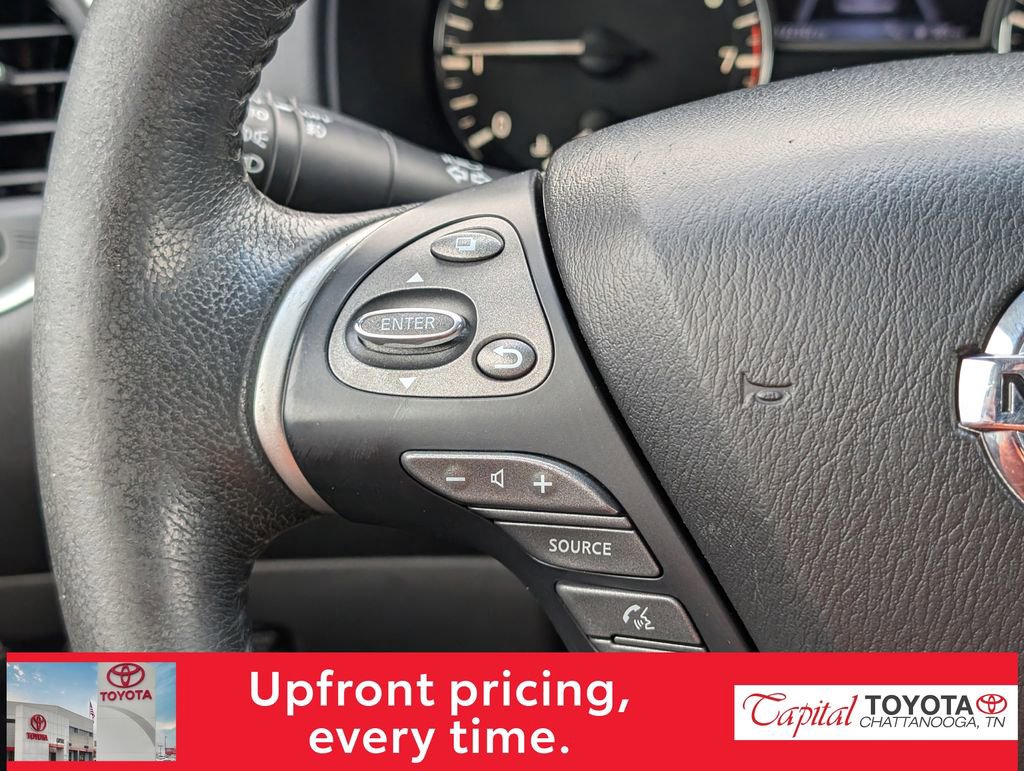 Used 2016 Nissan Pathfinder SL image 17