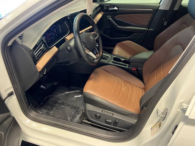 Certified 2025 Volkswagen Jetta SEL FWD image 6