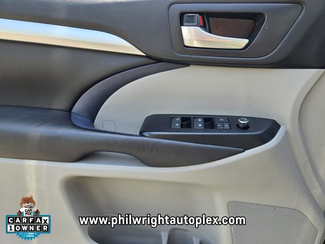 Used 2022 Toyota RAV4 LE FWD image 30