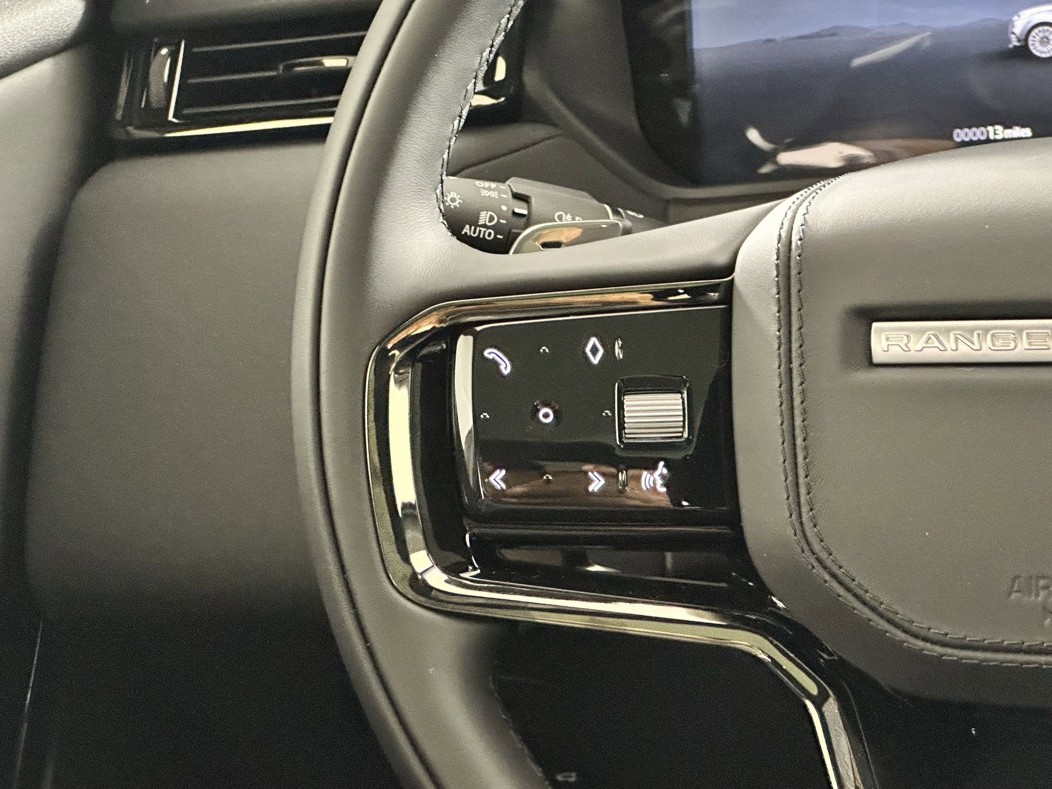 New 2026 Land Rover Range Rover Velar S image 15