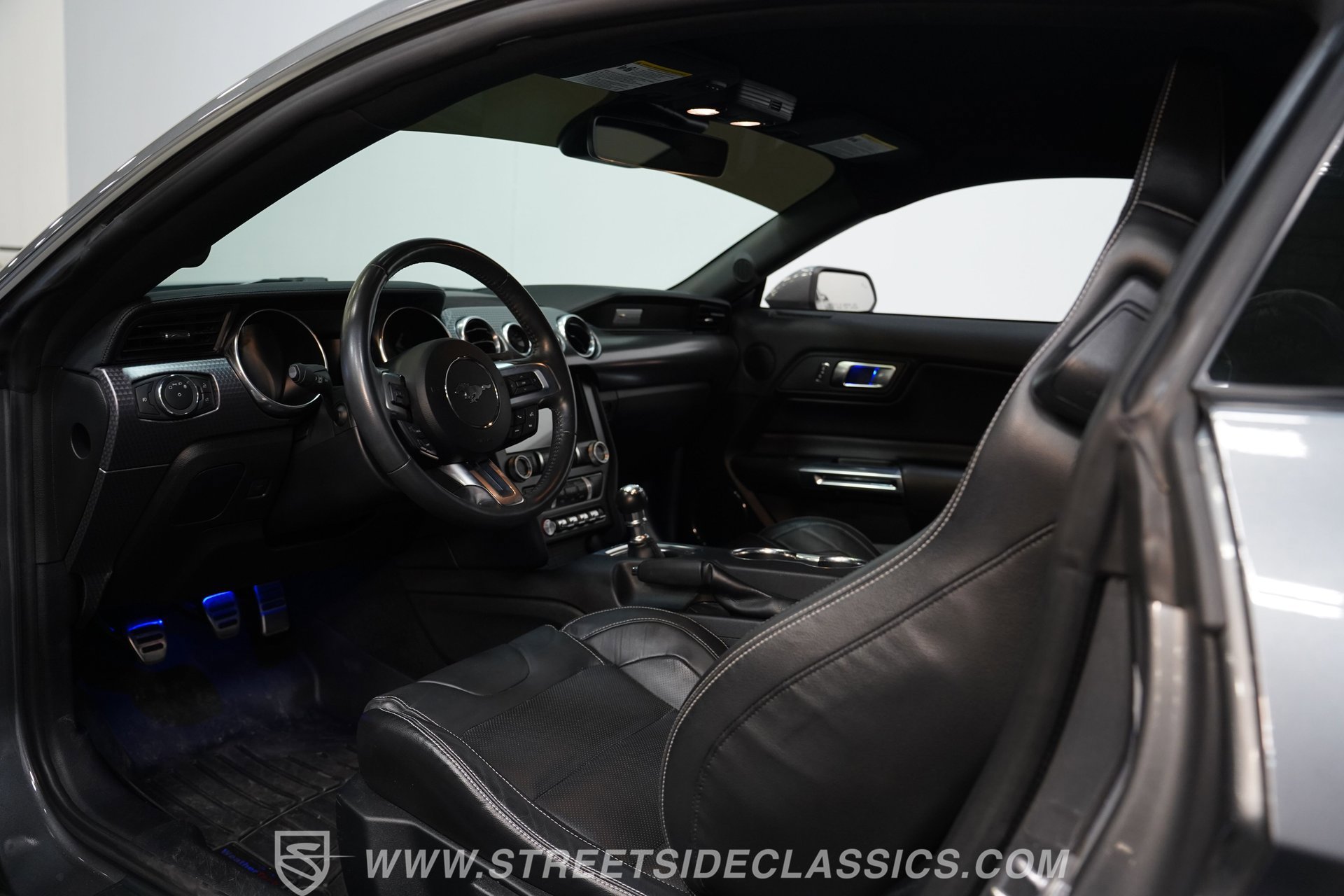 Used 2022 Ford Mustang GT Premium w/ GT Performance Package image 4