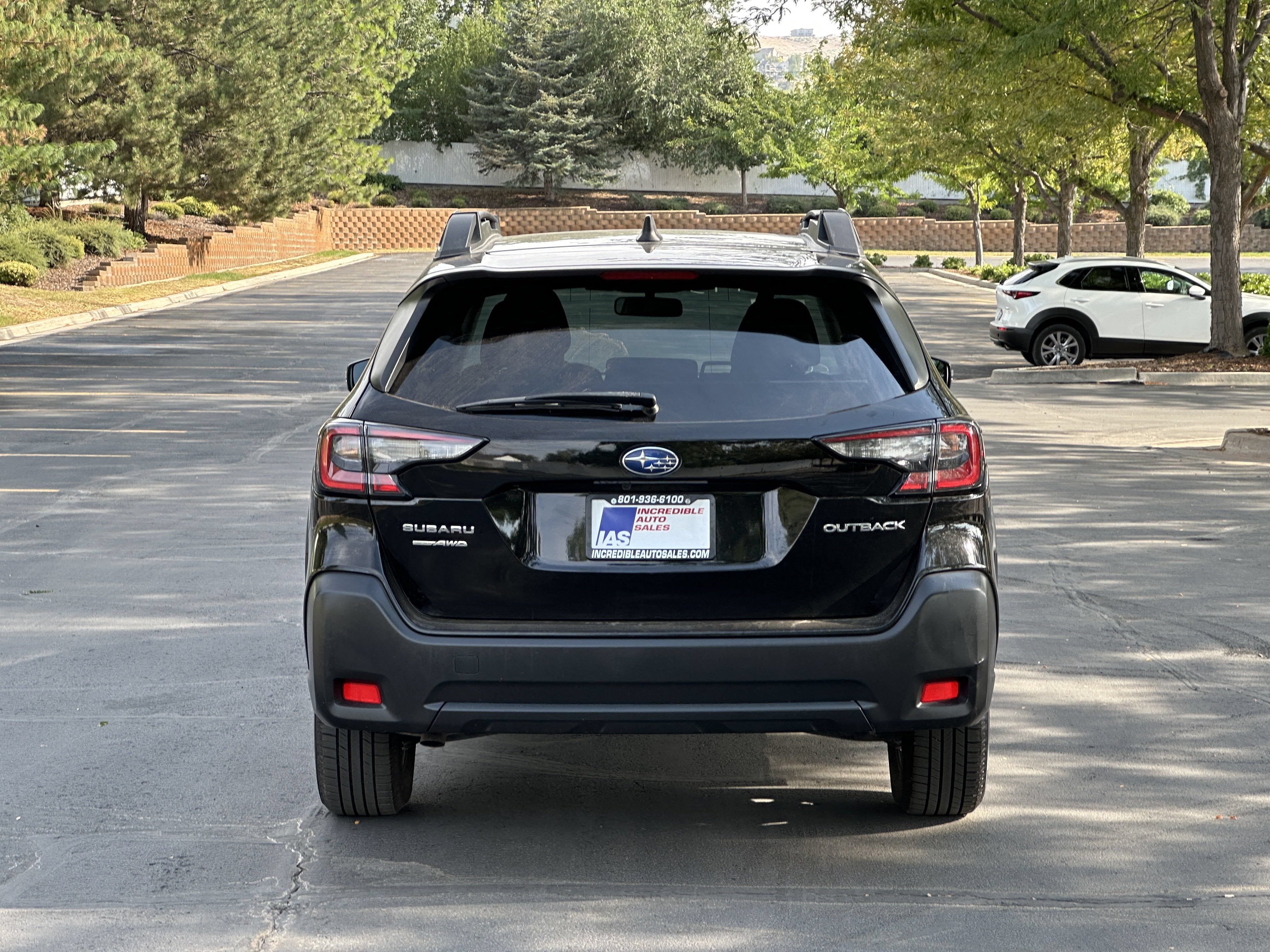Used 2023 Subaru Outback Premium AWD/4WD image 5