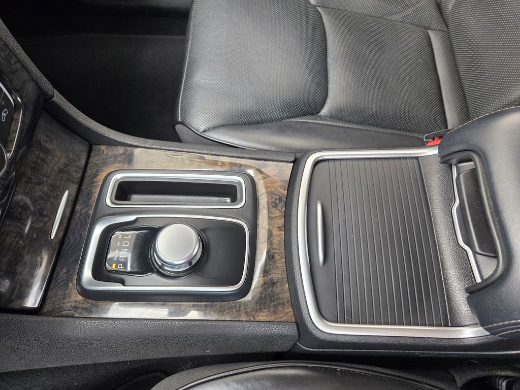Used 2023 Chrysler 300 Touring L w/ Popular Equipment Group RWD image 29