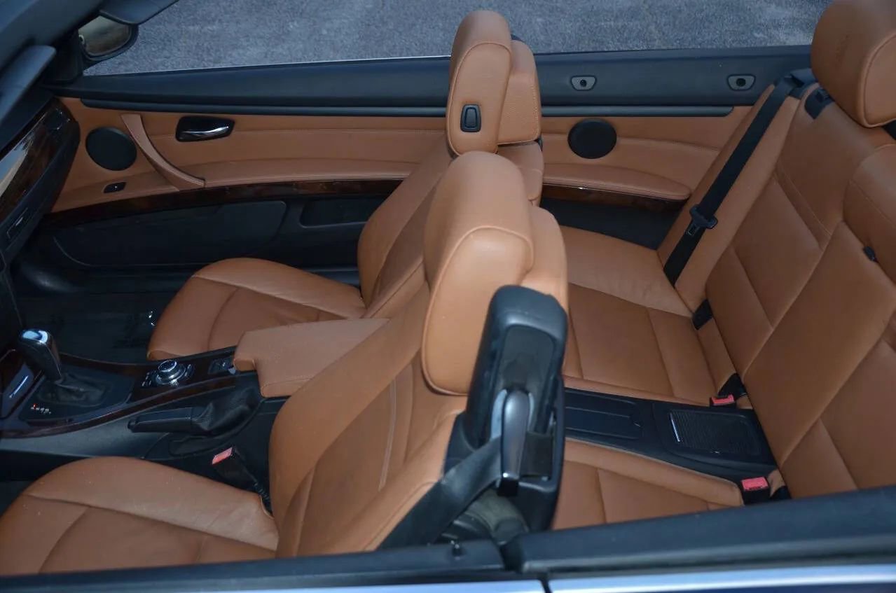 Used 2013 BMW 328i Convertible image 11