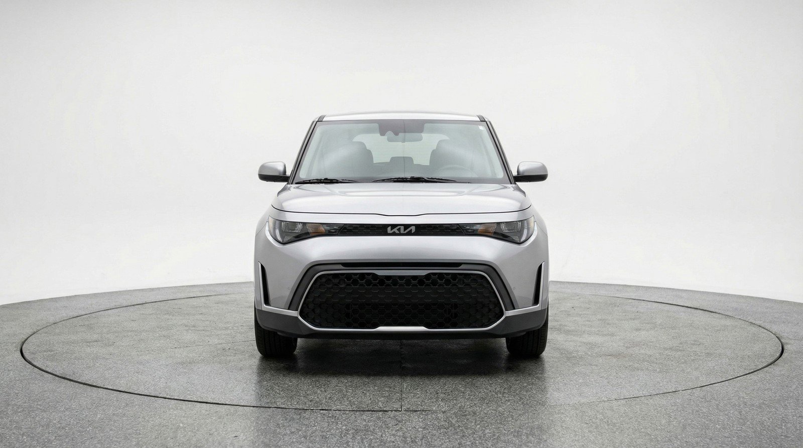 Used 2025 Kia Soul LX w/ LX Technology Package FWD image 2