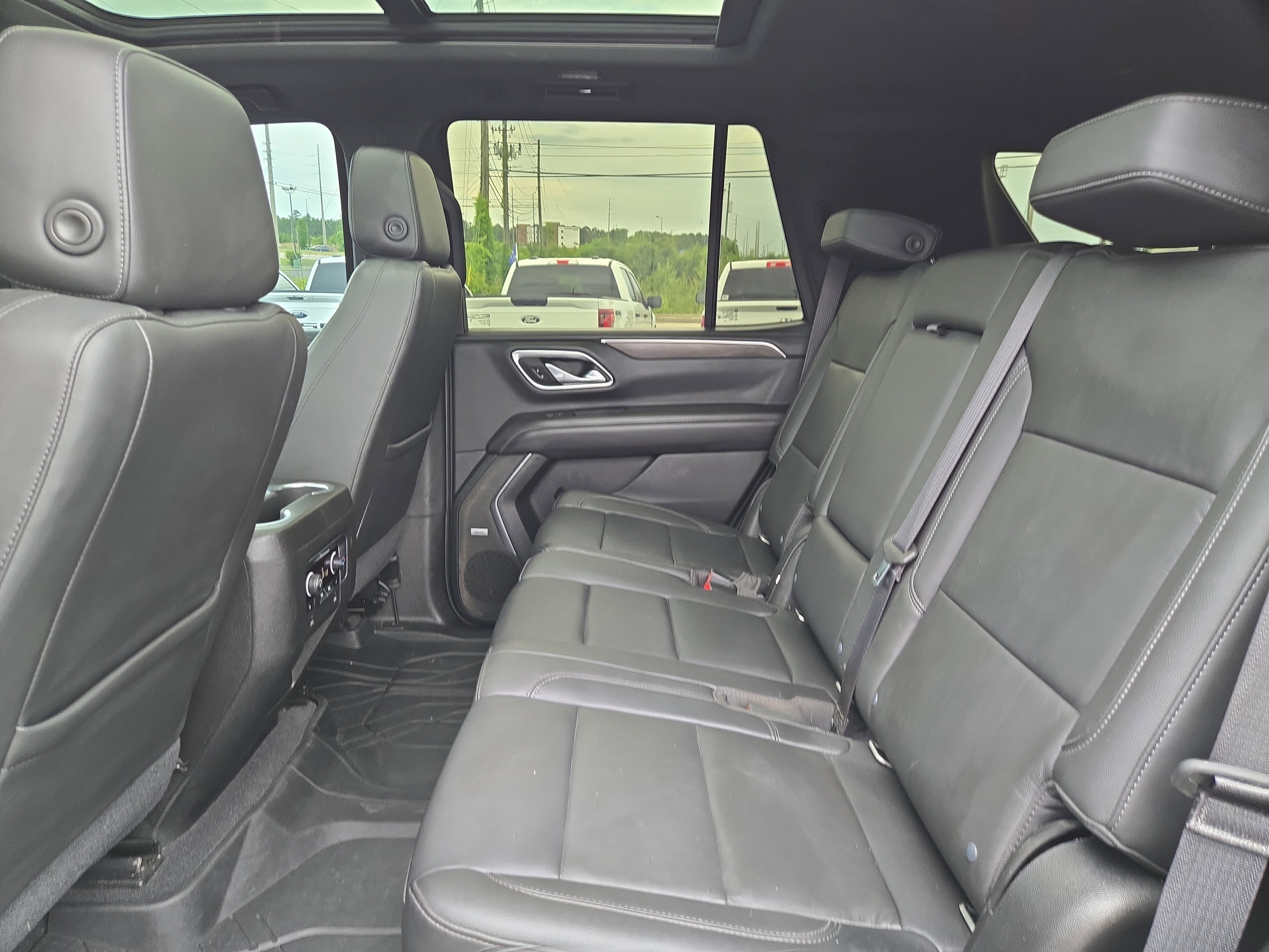 Used 2021 Chevrolet Tahoe Z71 w/ Z71 Signature Package AWD/4WD image 15
