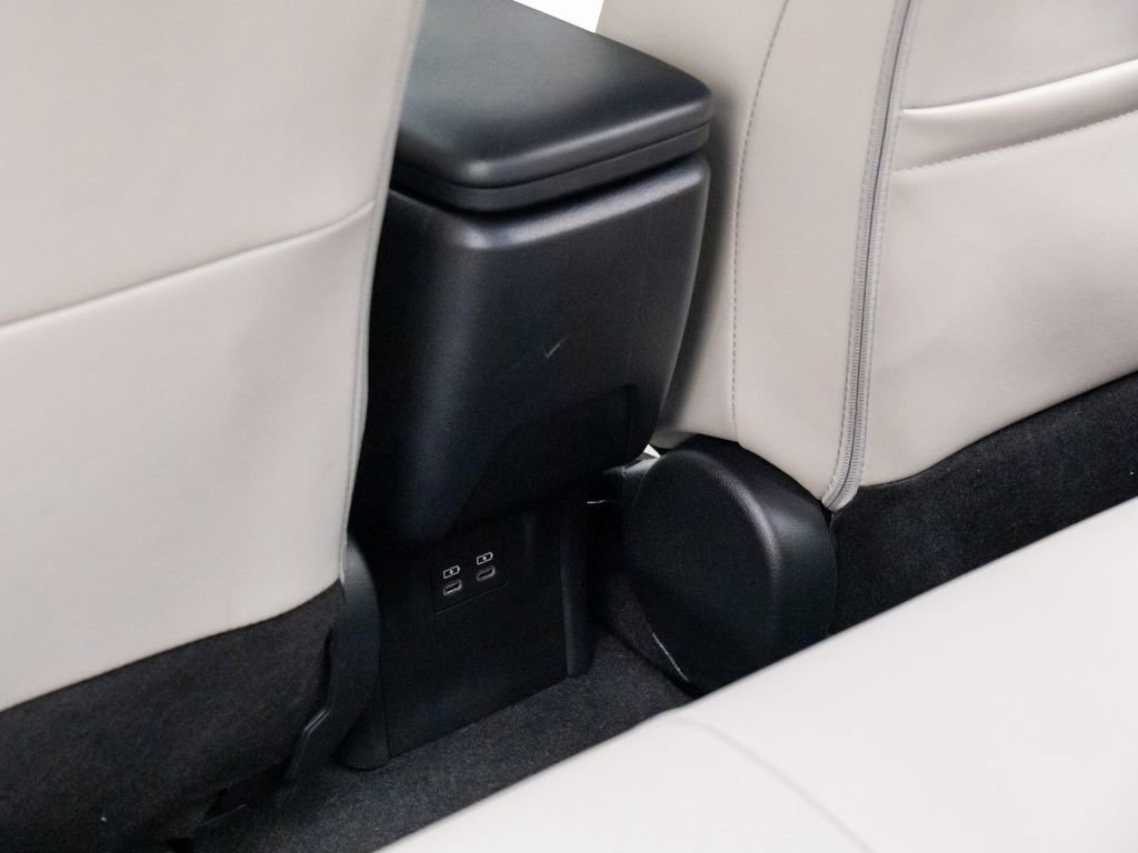 Used 2024 Toyota Prius XLE image 16