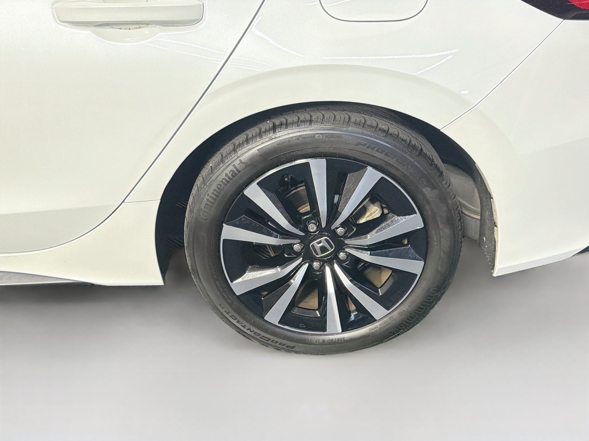Used 2024 Honda Civic EX-L image 11