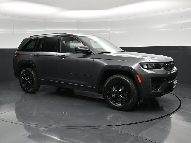 New 2026 Jeep Grand Cherokee Altitude AWD/4WD image 3