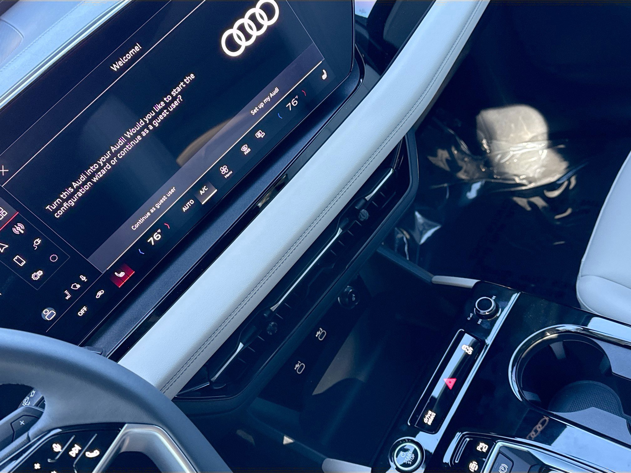 New 2025 Audi Q6 e-tron Premium image 27