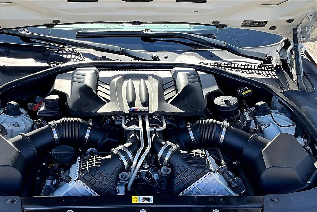 Used 2017 BMW M6 Gran Coupe RWD image 32