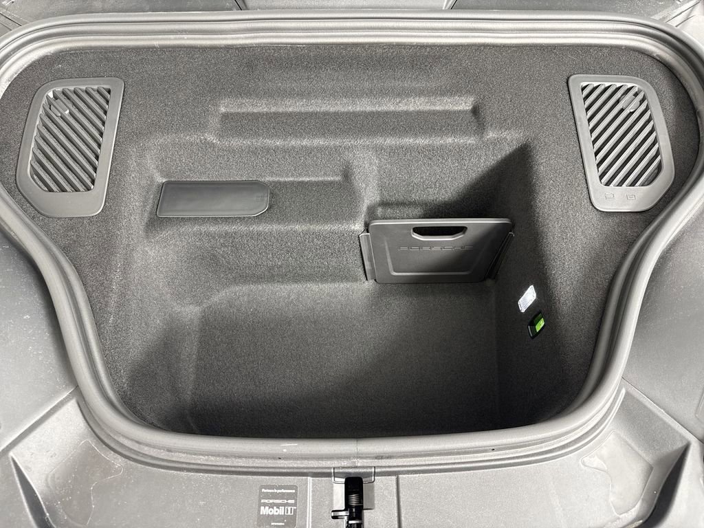Certified 2025 Porsche Macan 4 Electric image 22