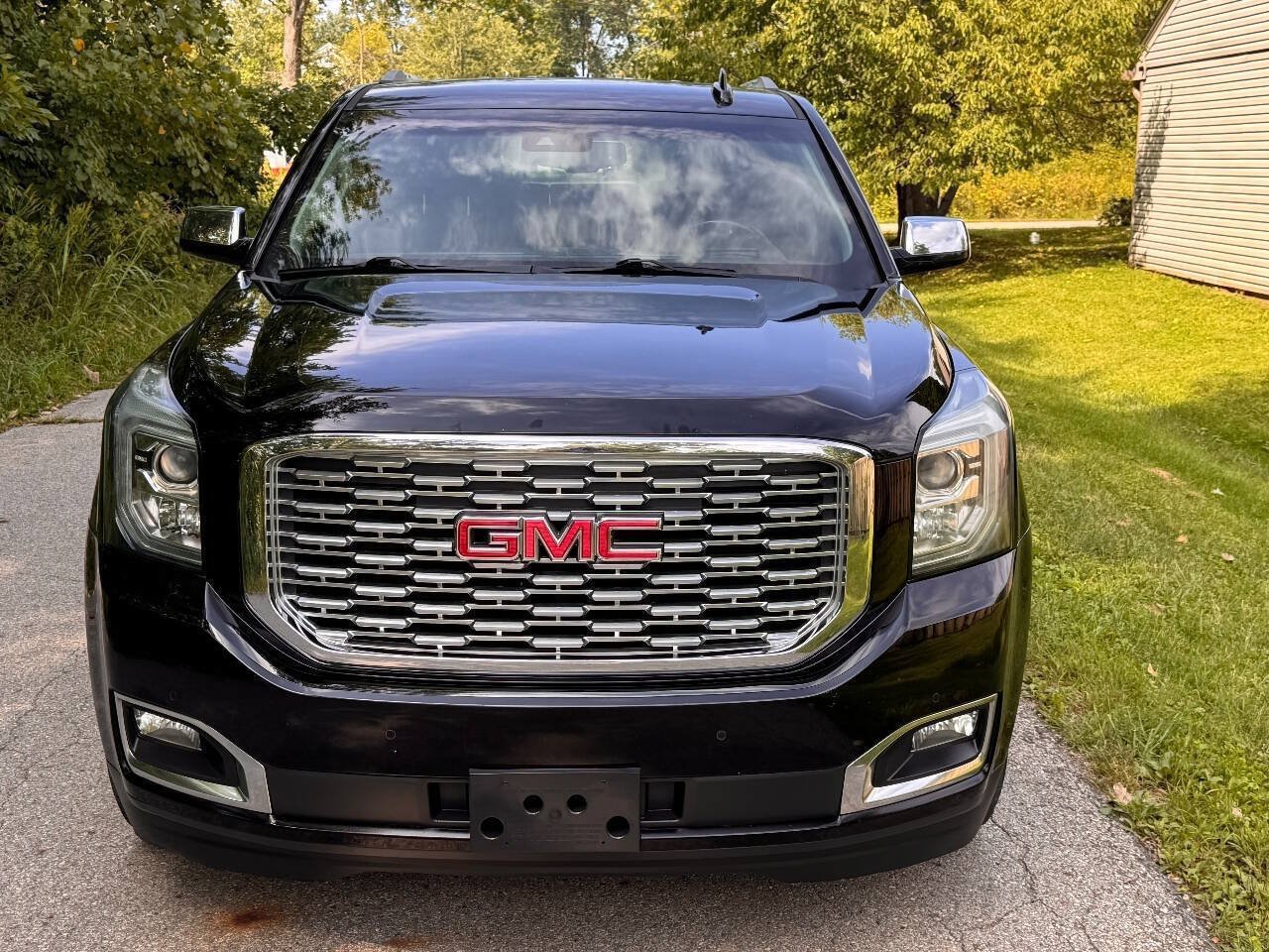 Used 2019 GMC Yukon Denali w/ Denali Ultimate Package AWD/4WD image 10