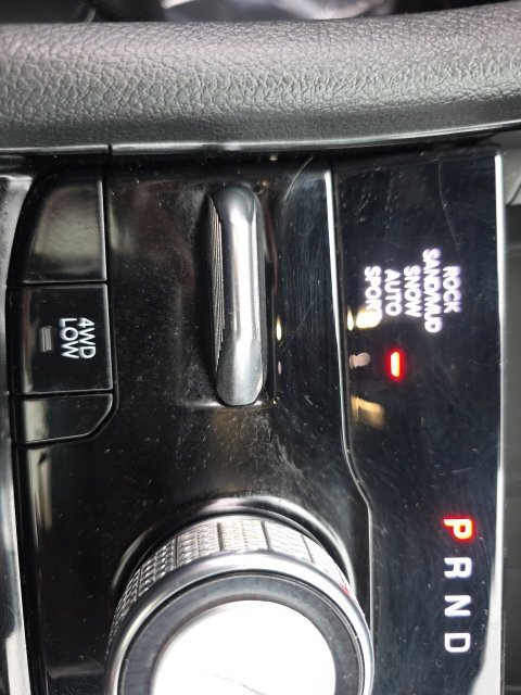 Used 2023 Jeep Grand Cherokee Overland w/ Luxury Tech Group IV AWD/4WD image 13