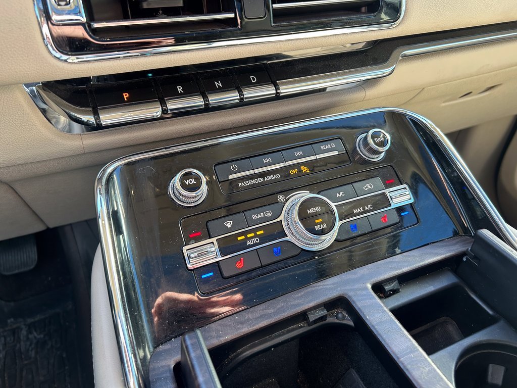 Used 2020 Lincoln Navigator Reserve w/ Luxury Package image 28