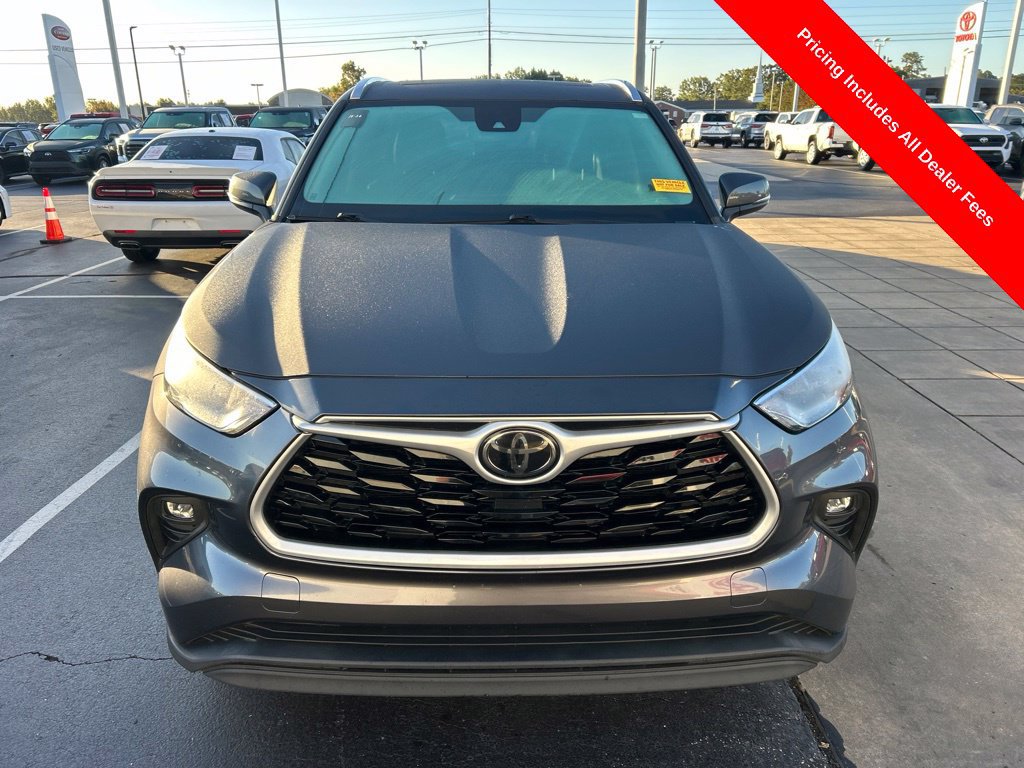 Used 2020 Toyota Highlander XLE FWD image 14