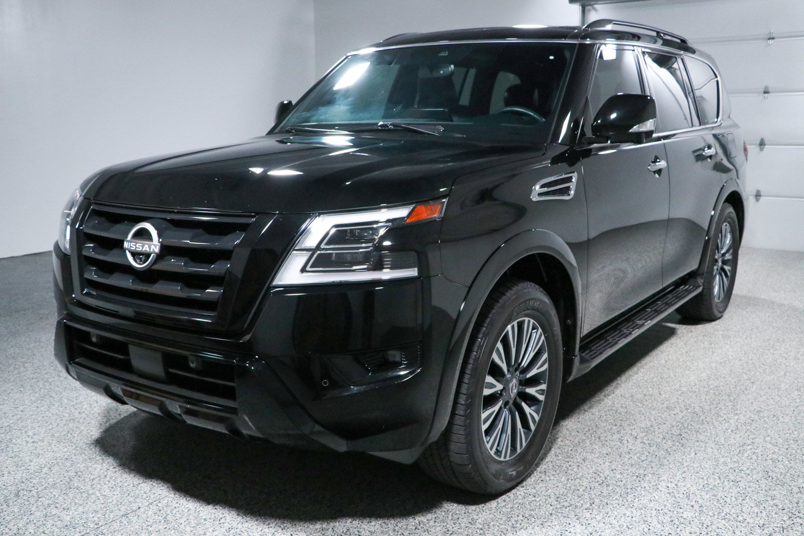 Used 2023 Nissan Armada SL w/ Midnight Edition Package AWD/4WD image 35