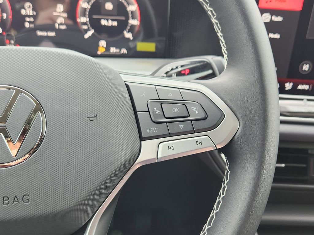 New 2026 Volkswagen Tiguan SE image 17