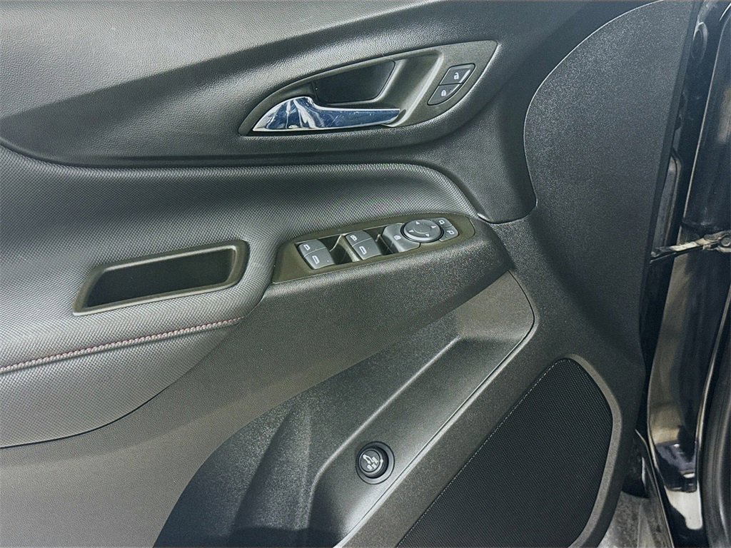 Used 2023 Chevrolet Equinox RS w/ RS Leather Package image 21