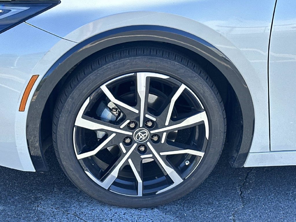 Used 2024 Toyota Prius Prime FWD image 11