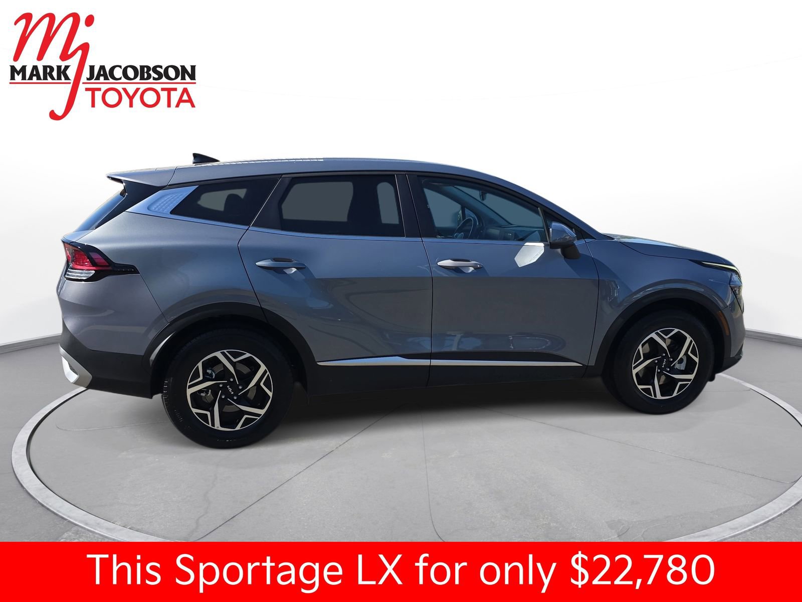 Used 2025 Kia Sportage LX FWD image 7