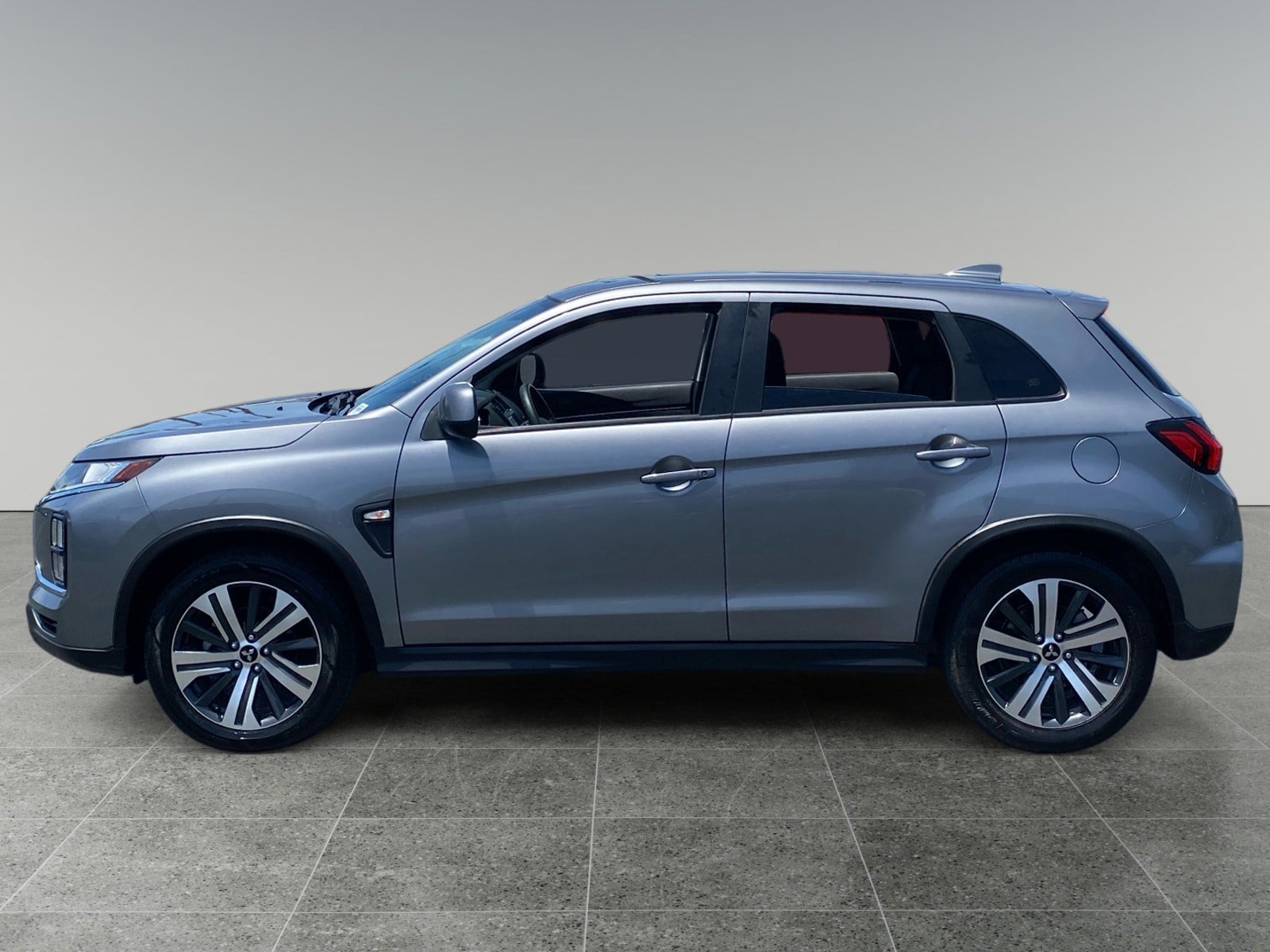 Used 2022 Mitsubishi Outlander Sport LE FWD image 2