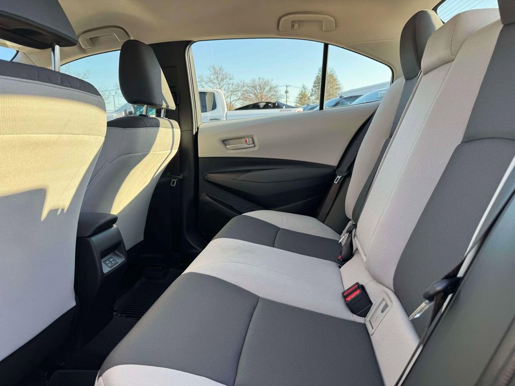 Used 2026 Toyota Corolla LE AWD/4WD image 11