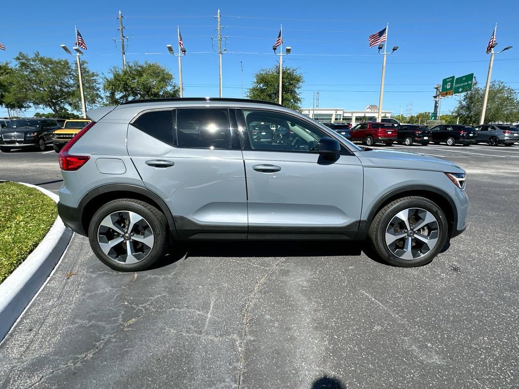 Used 2023 Volvo XC40 B5 Ultimate AWD/4WD image 4