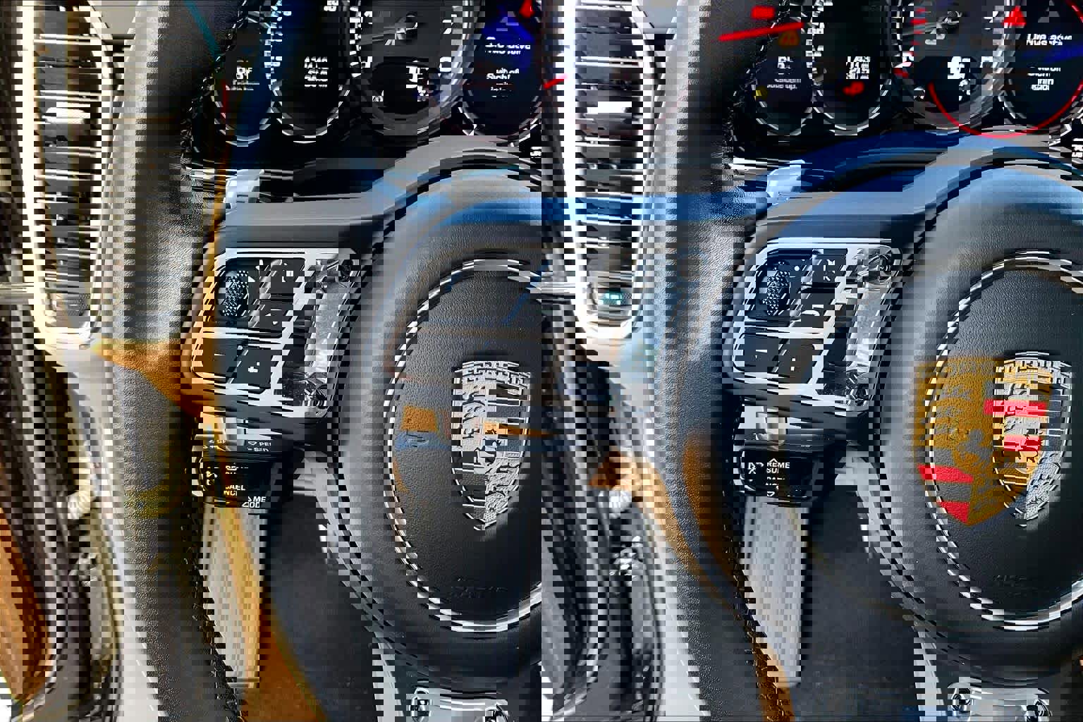 Used 2020 Porsche Cayenne Turbo image 26