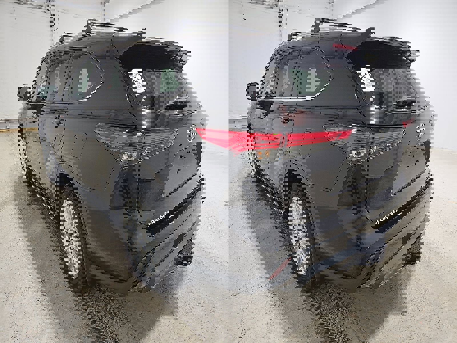 Used 2022 Toyota Highlander Limited image 5