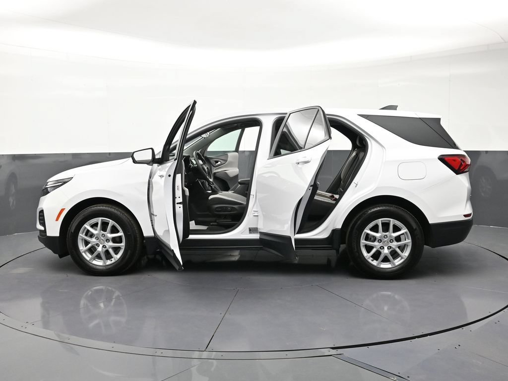 Used 2024 Chevrolet Equinox LS w/ LS Convenience Package FWD image 34