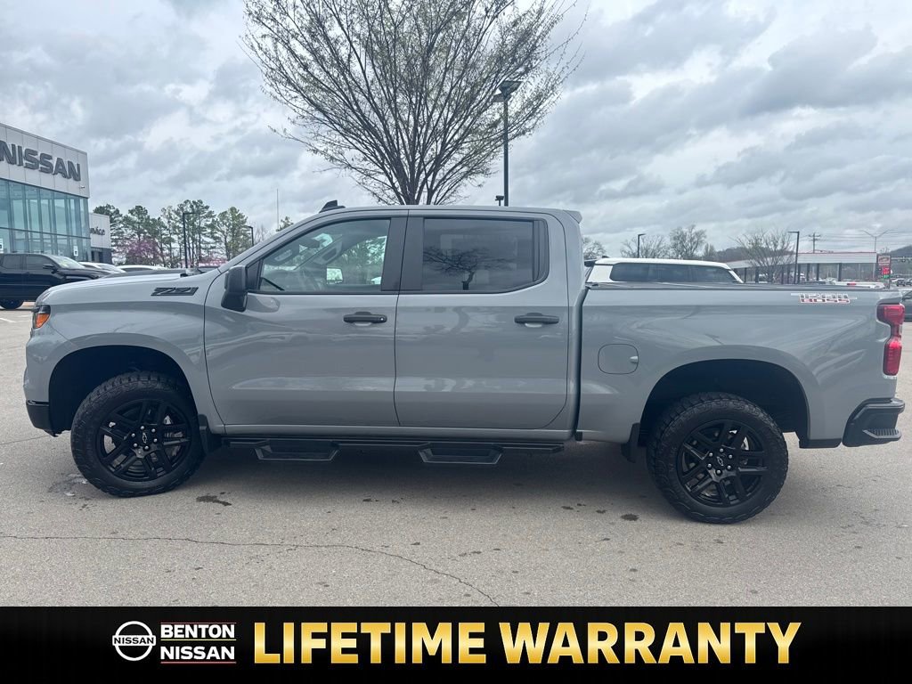 Used 2024 Chevrolet Silverado 1500 Custom Trail Boss w/ LPO, Dark Essentials Package image 5