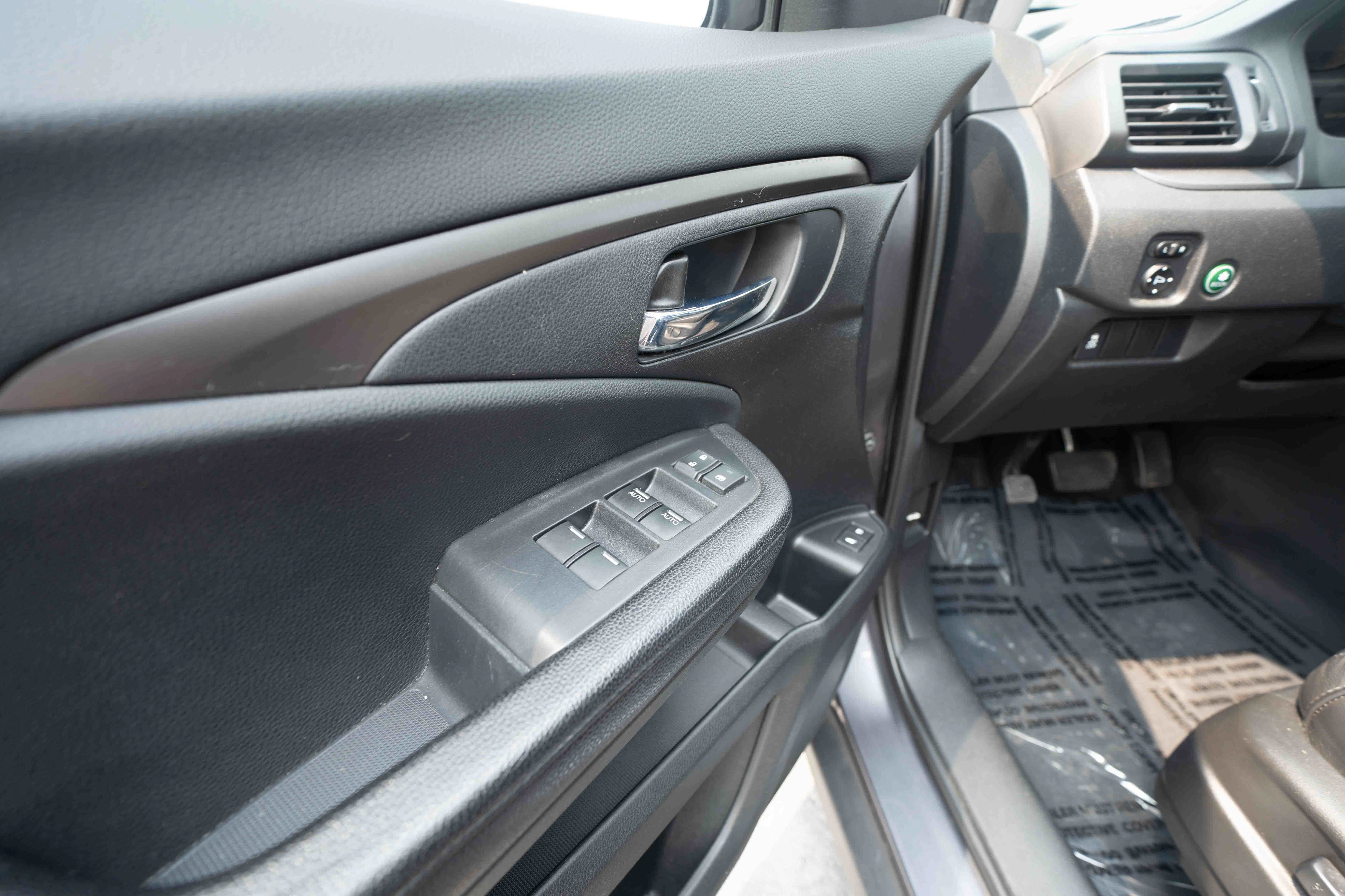 Used 2017 Honda Pilot EX-L image 7