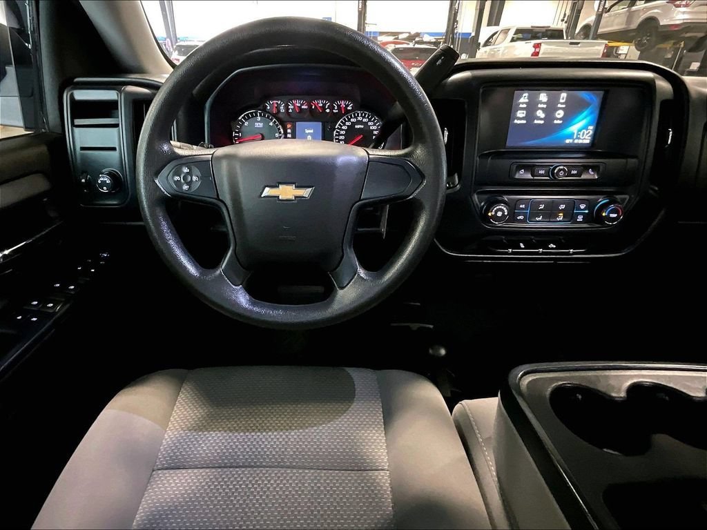 Used 2017 Chevrolet Silverado 1500 Custom w/ Custom Convenience Package AWD/4WD image 17