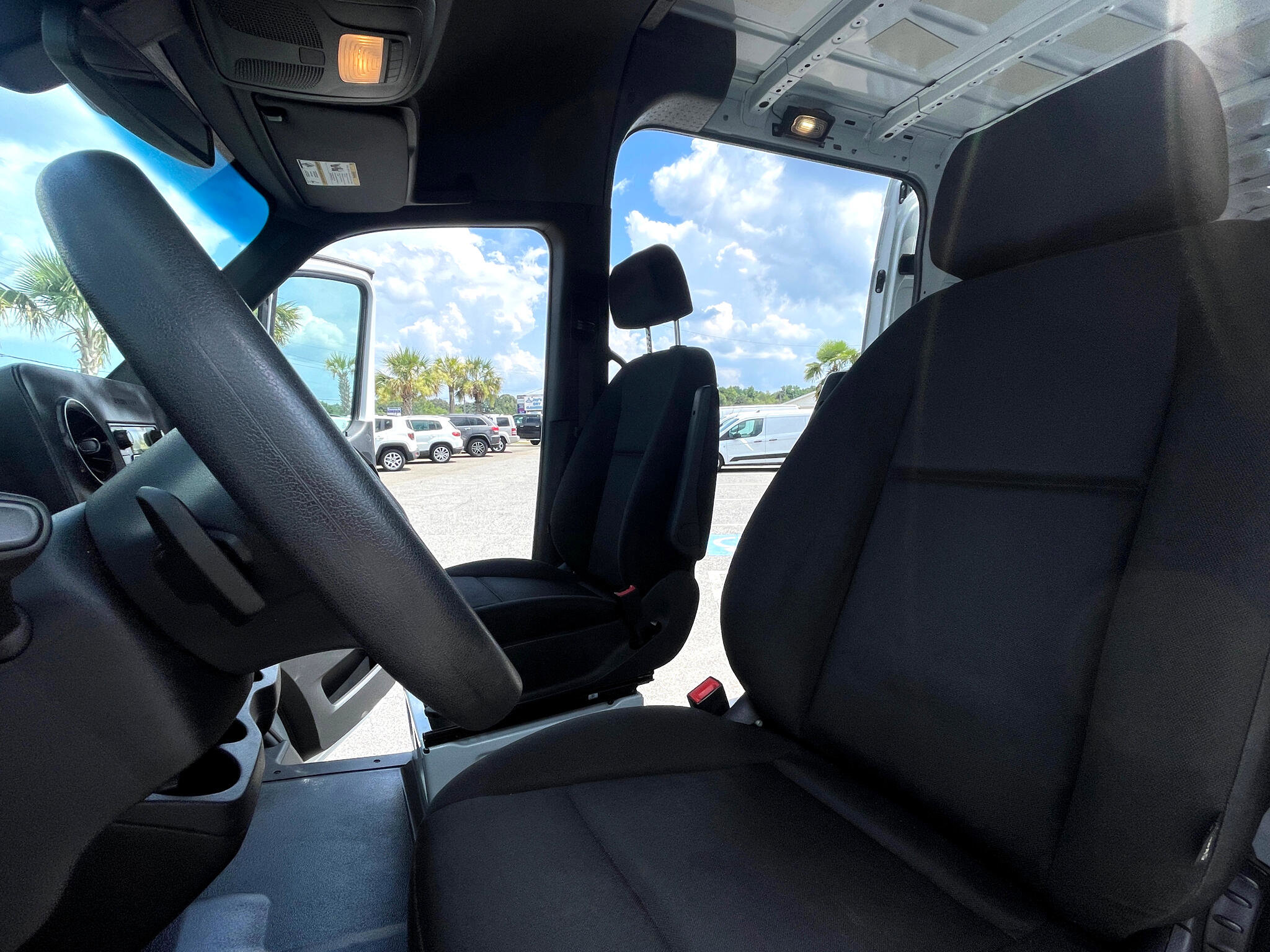 Used 2023 Mercedes-Benz Sprinter 2500 image 13