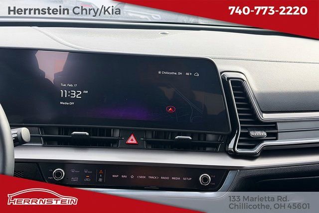 Used 2024 Kia Sportage EX image 9