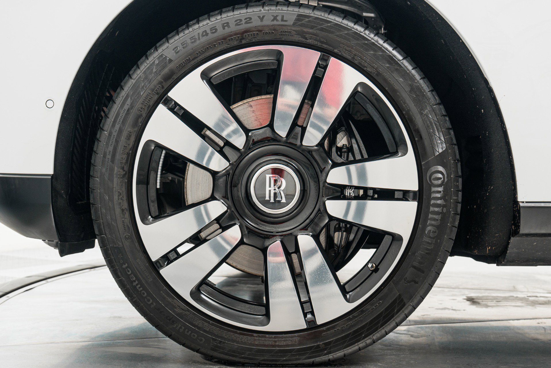 Used 2024 Rolls-Royce Cullinan image 10