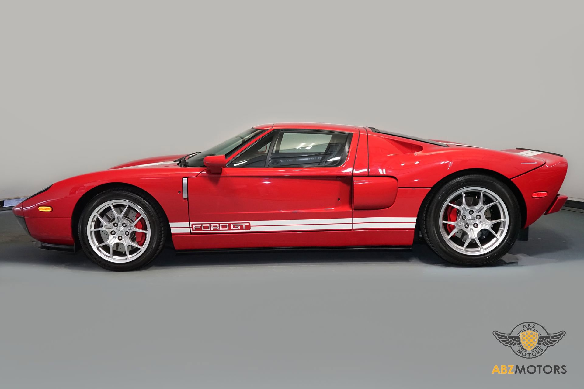 Used 2005 Ford GT image 6