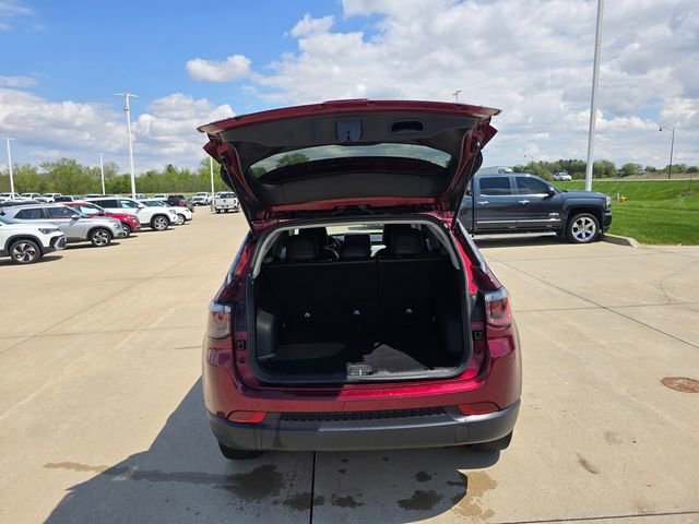 Used 2022 Jeep Compass Latitude AWD/4WD image 15