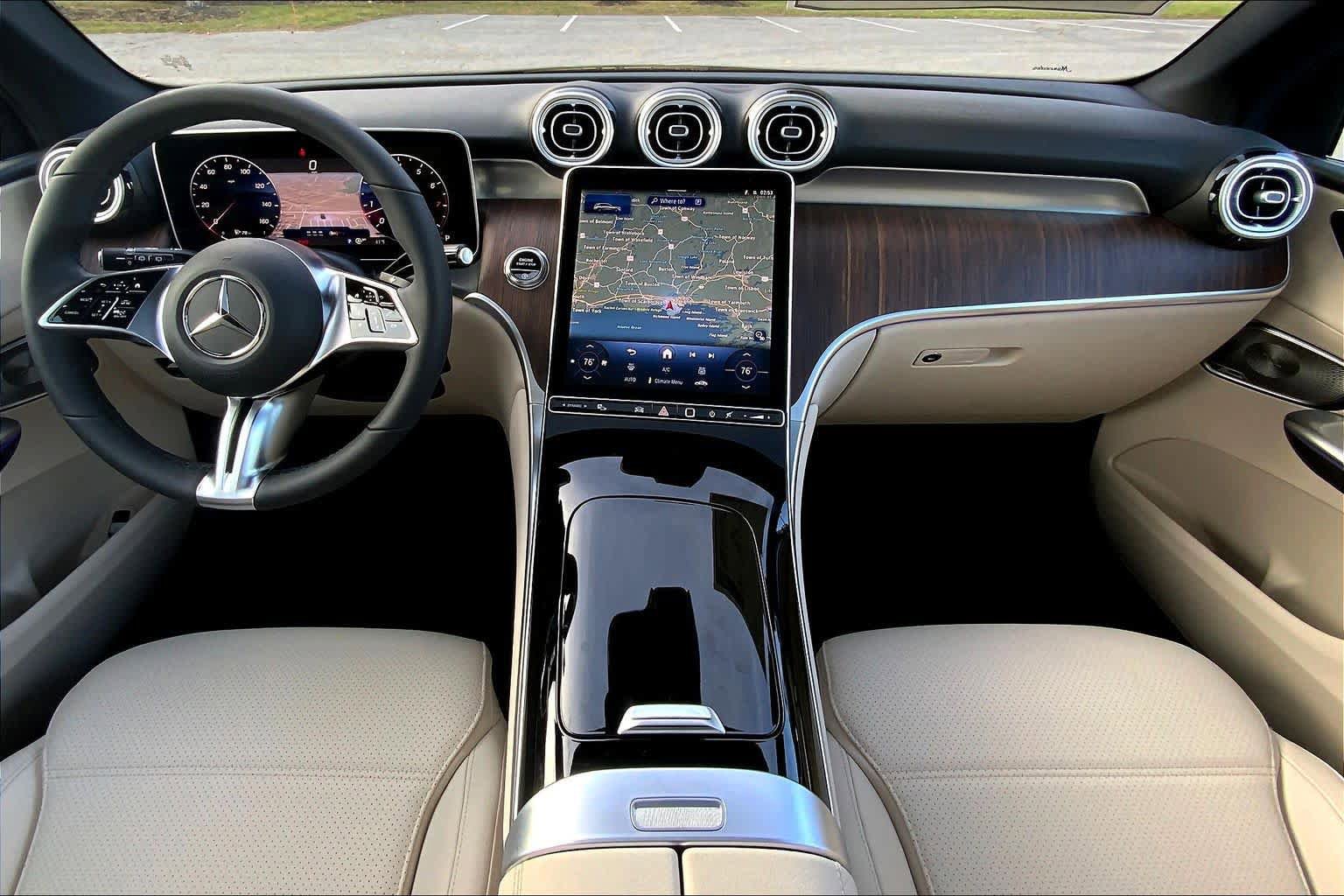 Used 2026 Mercedes-Benz GLC 300 4MATIC image 5
