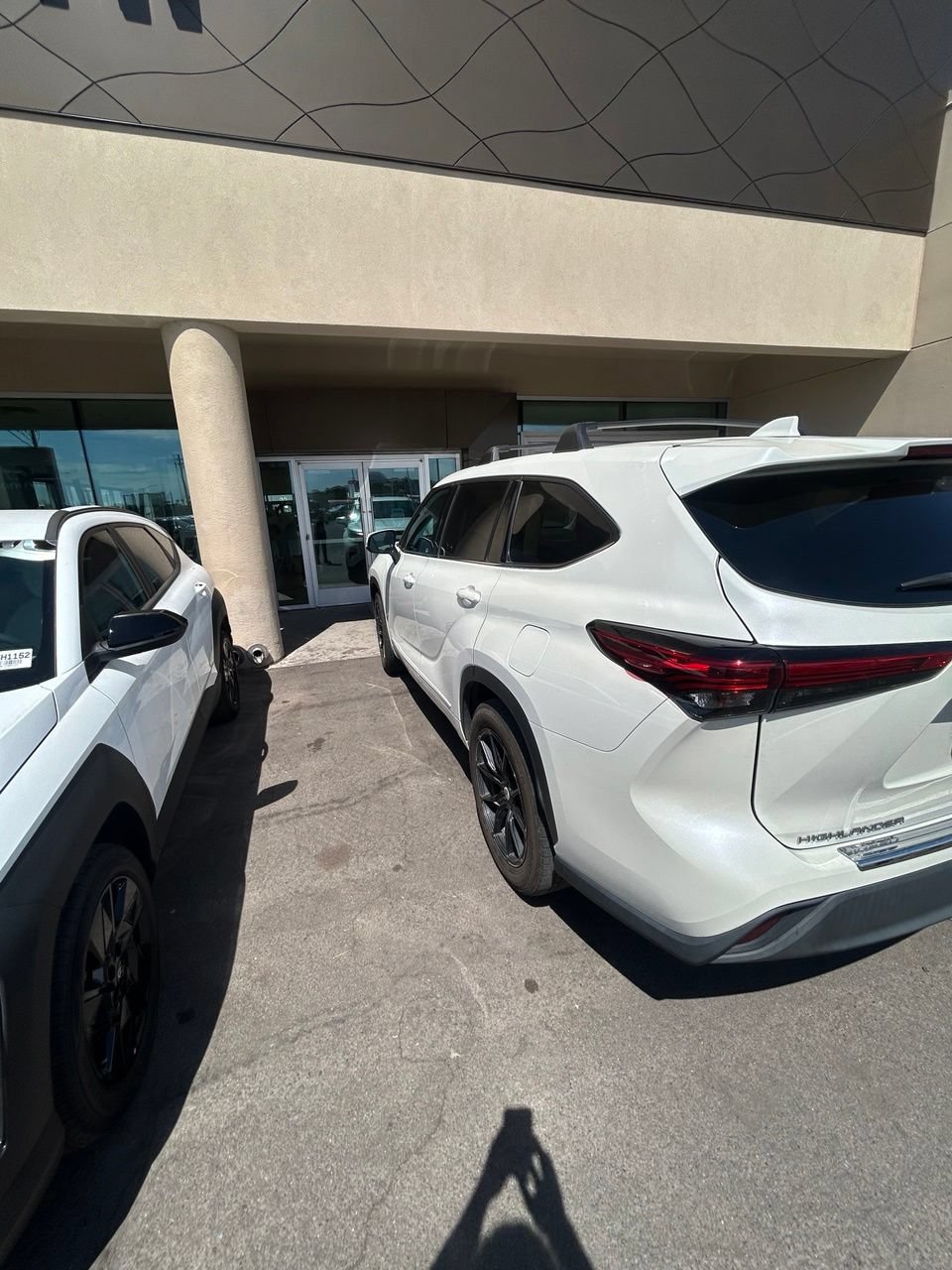 Used 2021 Toyota Highlander L FWD image 5