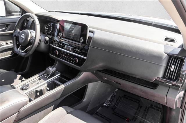 Used 2022 Nissan Pathfinder SV image 29