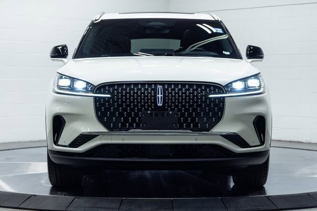 Used 2025 Lincoln Aviator Reserve w/ Equipment Group 201A image 5