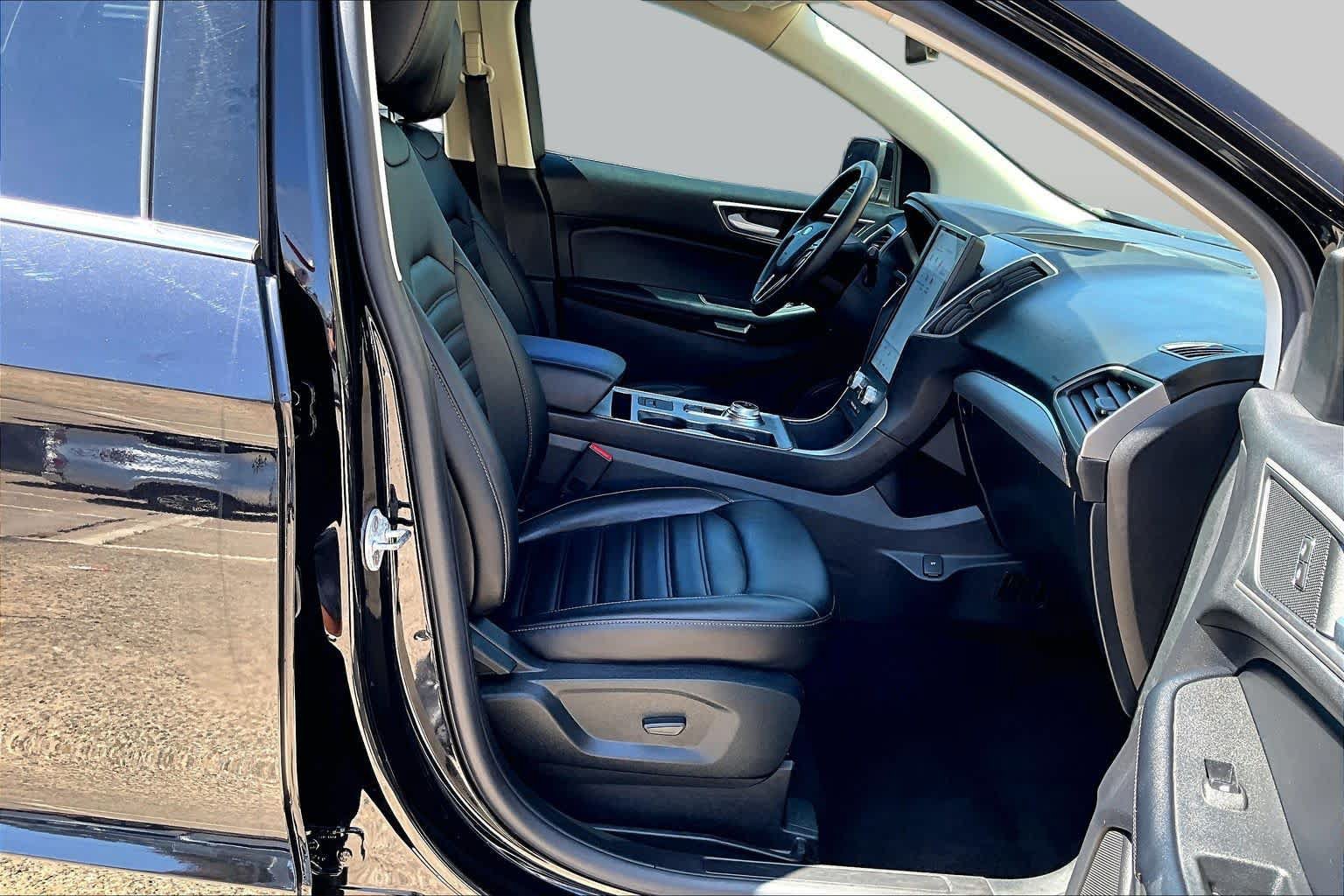 Used 2022 Ford Edge SEL AWD/4WD image 9