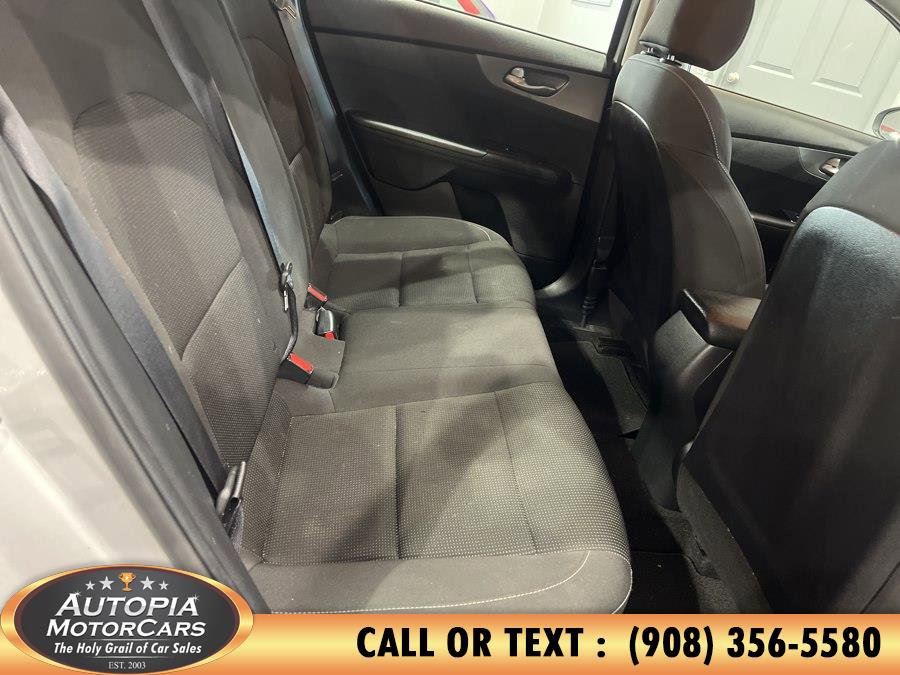 Used 2020 Kia Forte LXS FWD image 14