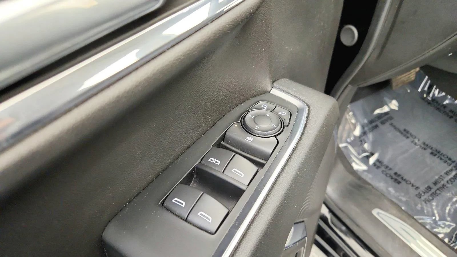 Used 2024 Chevrolet Silverado 1500 LT AWD/4WD image 23