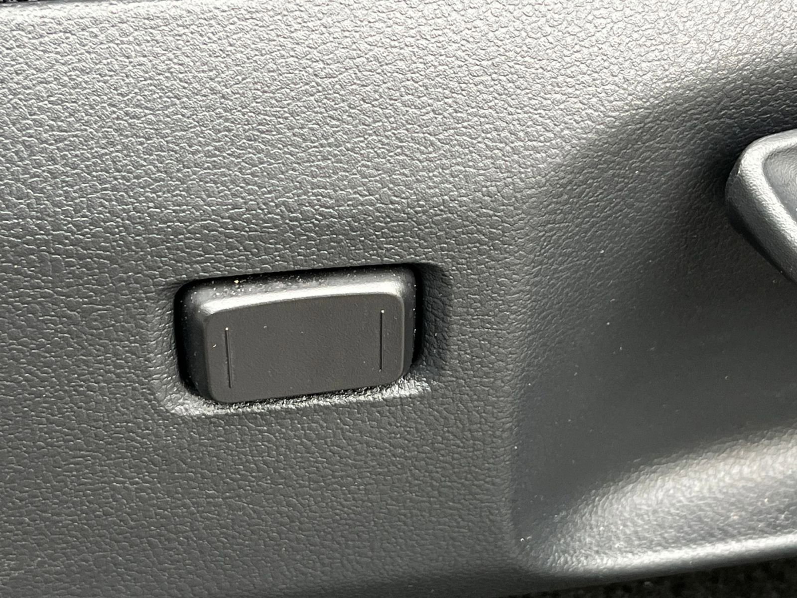 Used 2025 Toyota 4Runner TRD Off-Road image 22