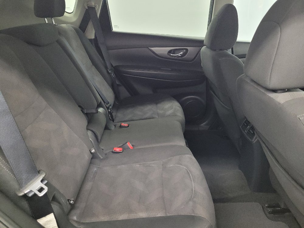 Used 2016 Nissan Rogue S w/ Appearance Package AWD/4WD image 19