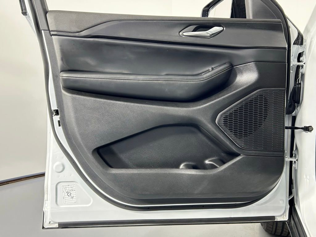 Used 2024 Jeep Grand Cherokee L Laredo image 33