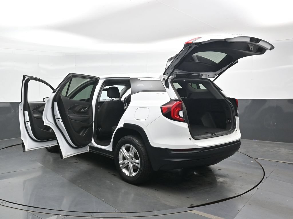Used 2024 GMC Terrain SLE AWD/4WD image 47